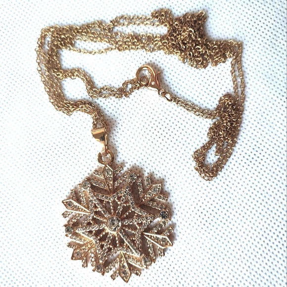 Large SNOWFLAKE Brilliant Clear Rhinestone Gold Tone Dual Link Chain Necklace - Picture 4 of 12